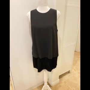 Theory sleeveless top tunic pleated underlay M